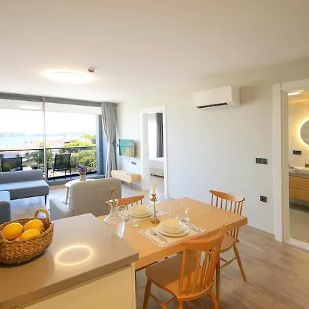 Krem Marin Otel Çeşme