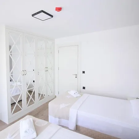 Hotel Krem Marin *