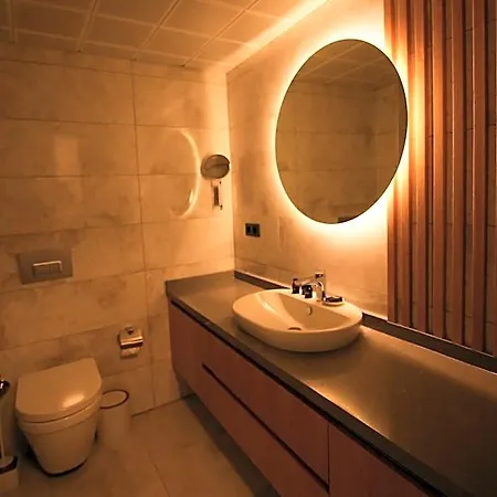 Krem Marin Otel Çeşme