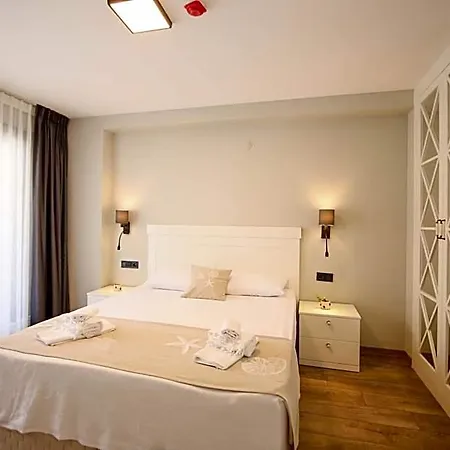 Krem Marin Çeşme