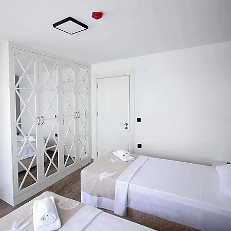 Krem Marin Hotel *